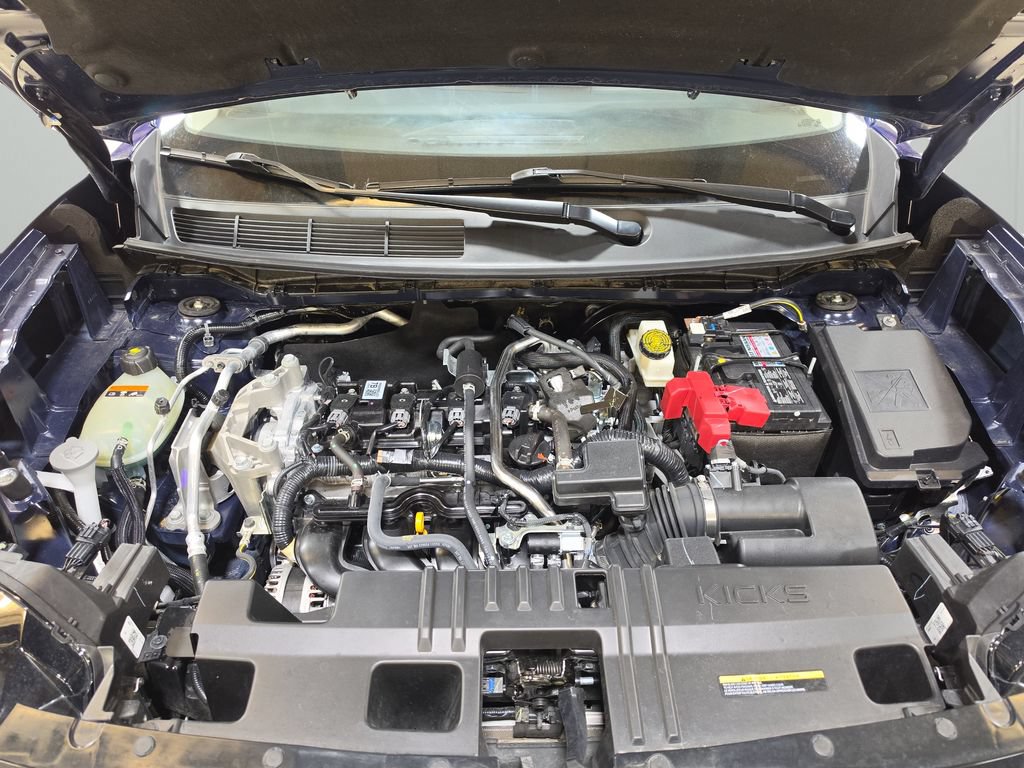 Used 2025 Nissan Kicks SV AWD/4WD image 10