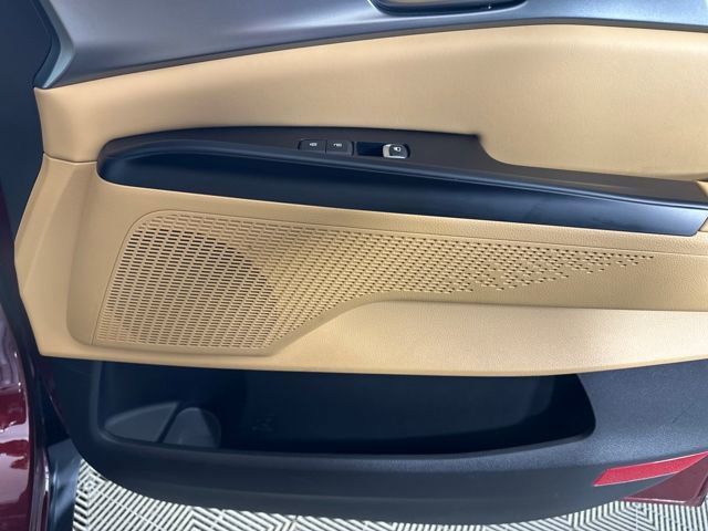 Used 2023 Kia Carnival LX image 29