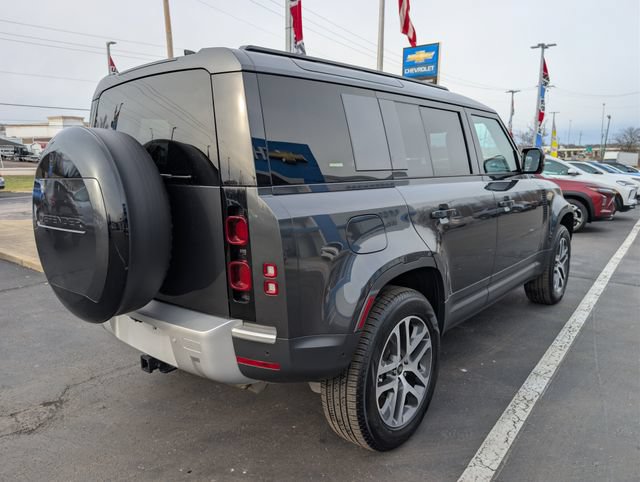 Used 2025 Land Rover Defender 110 S AWD/4WD image 5