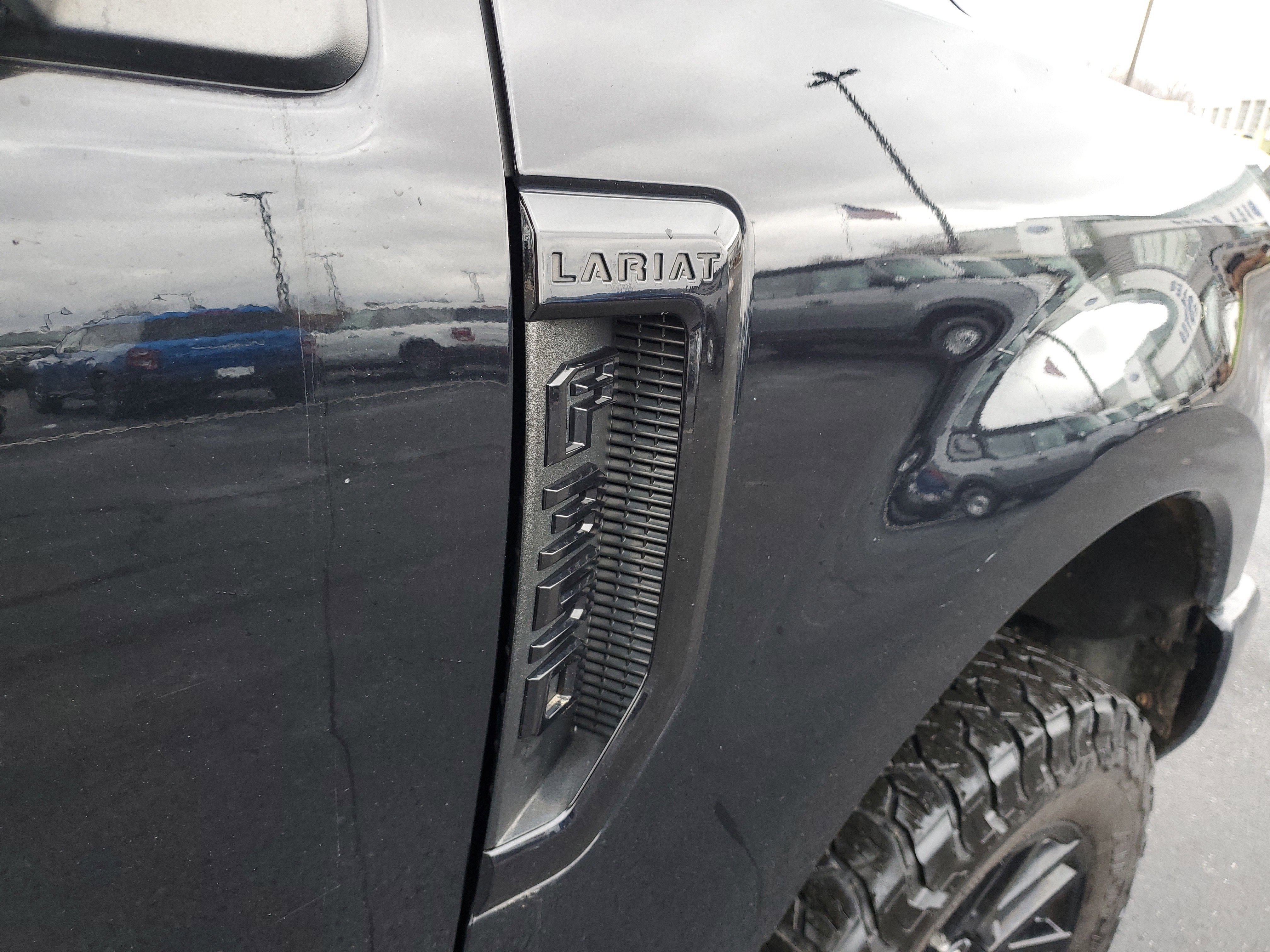 Used 2019 Ford F350 Lariat image 7