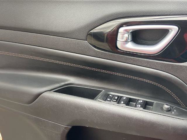 Used 2024 Jeep Compass Limited image 18