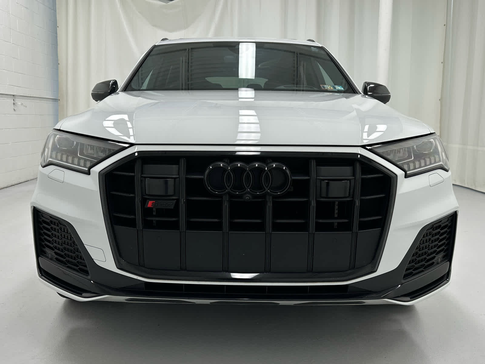 Used 2023 Audi SQ7 Prestige AWD/4WD image 5