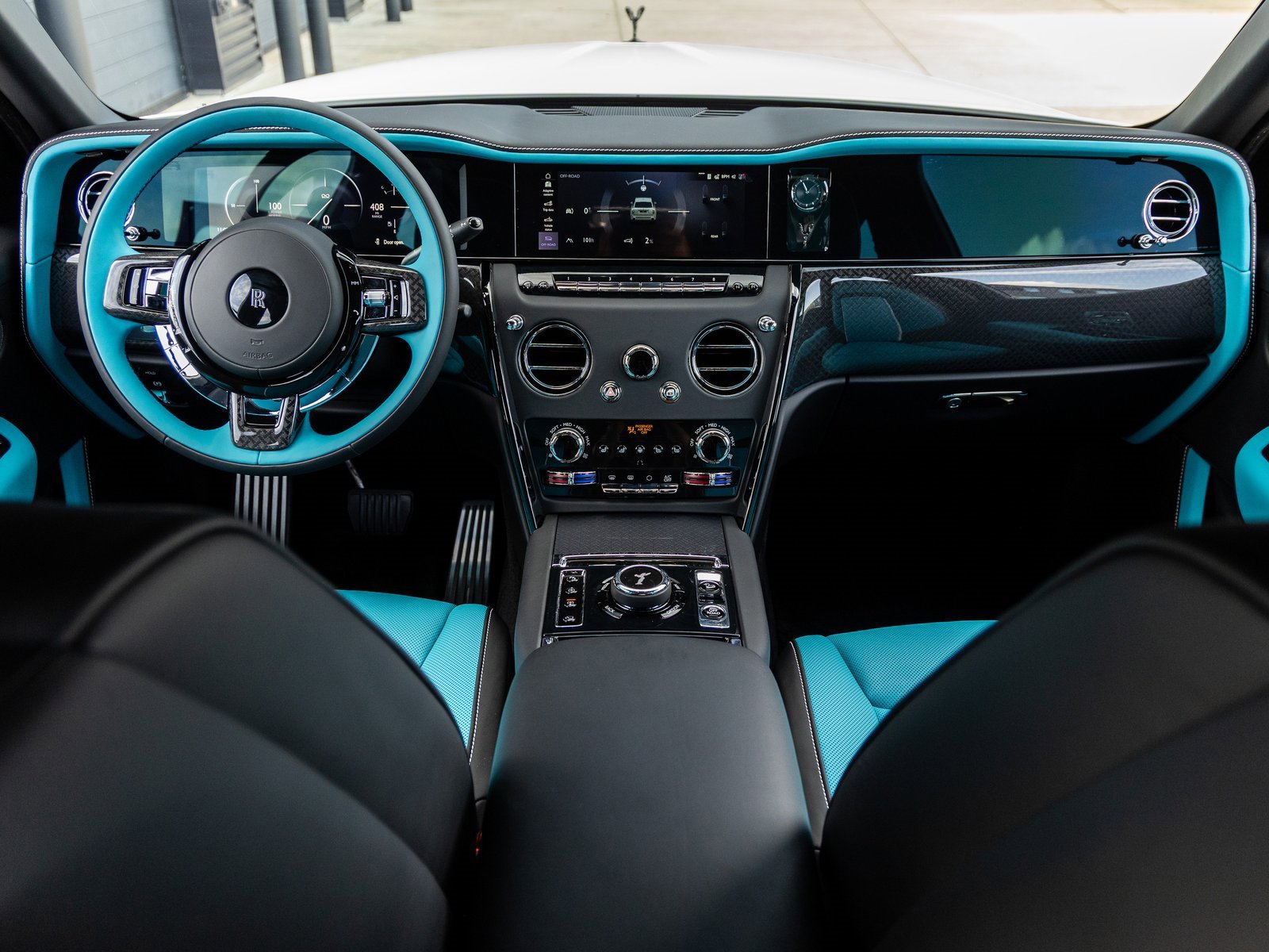 New 2026 Rolls-Royce Cullinan Black Badge image 4