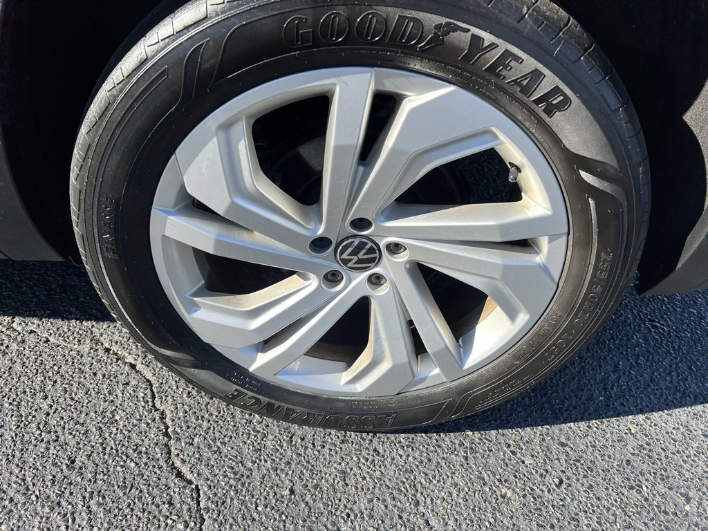 Used 2023 Volkswagen Atlas SE image 43