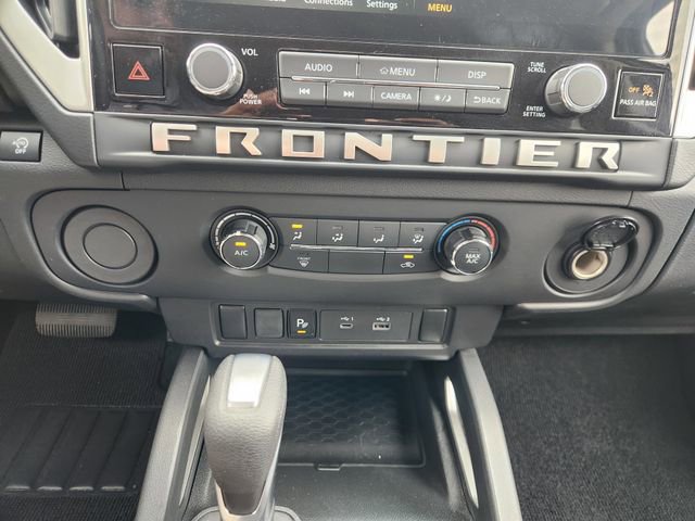 Used 2025 Nissan Frontier SV RWD image 18