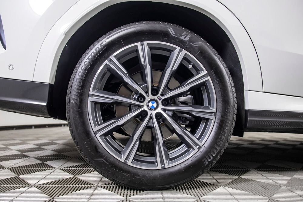 Used 2026 BMW X6 xDrive40i w/ Climate Comfort Package AWD/4WD image 41