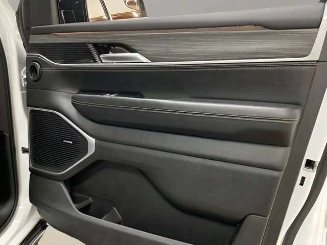 Used 2024 Jeep Wagoneer Series II w/ Flexible Seating Group RWD image 85