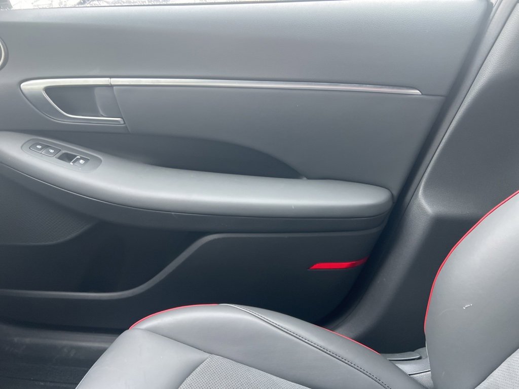 Used 2021 Hyundai Sonata SEL Plus w/ Tech Package image 14