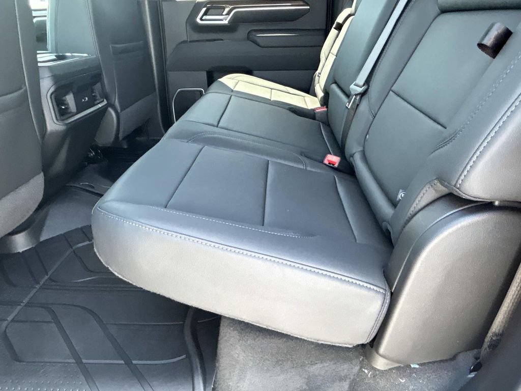 New 2026 Chevrolet Silverado 3500 LT w/ All Star Edition AWD/4WD image 12