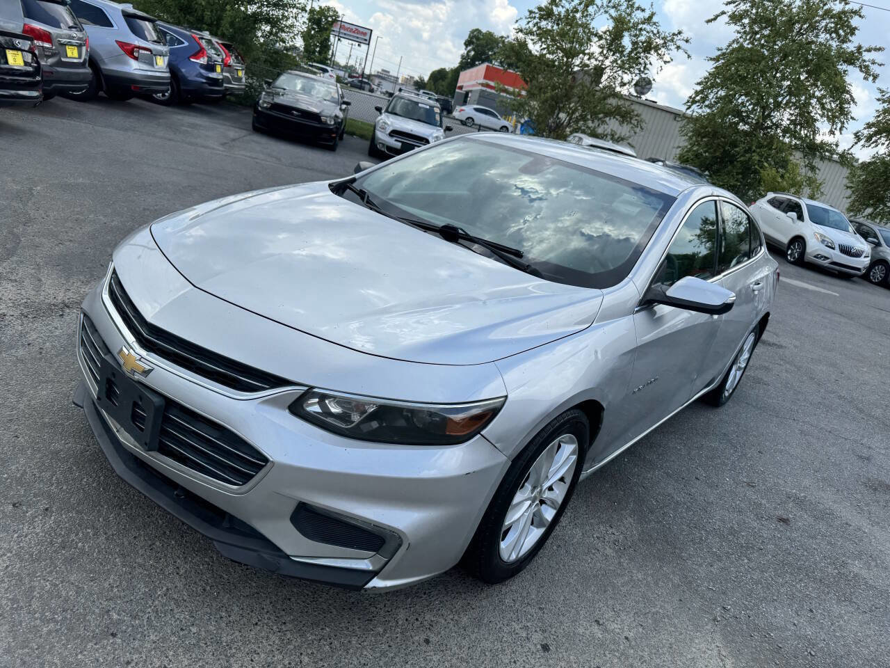 Used 2018 Chevrolet Malibu LT image 18
