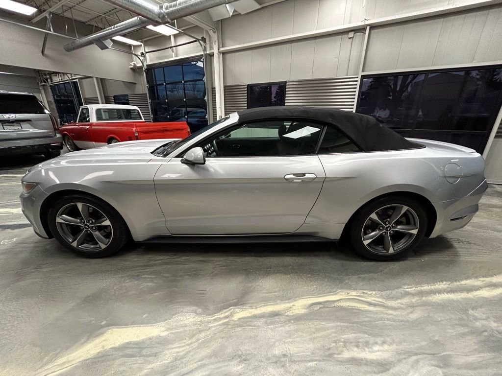 Used 2016 Ford Mustang Convertible w/ Equipment Group 051A image 30