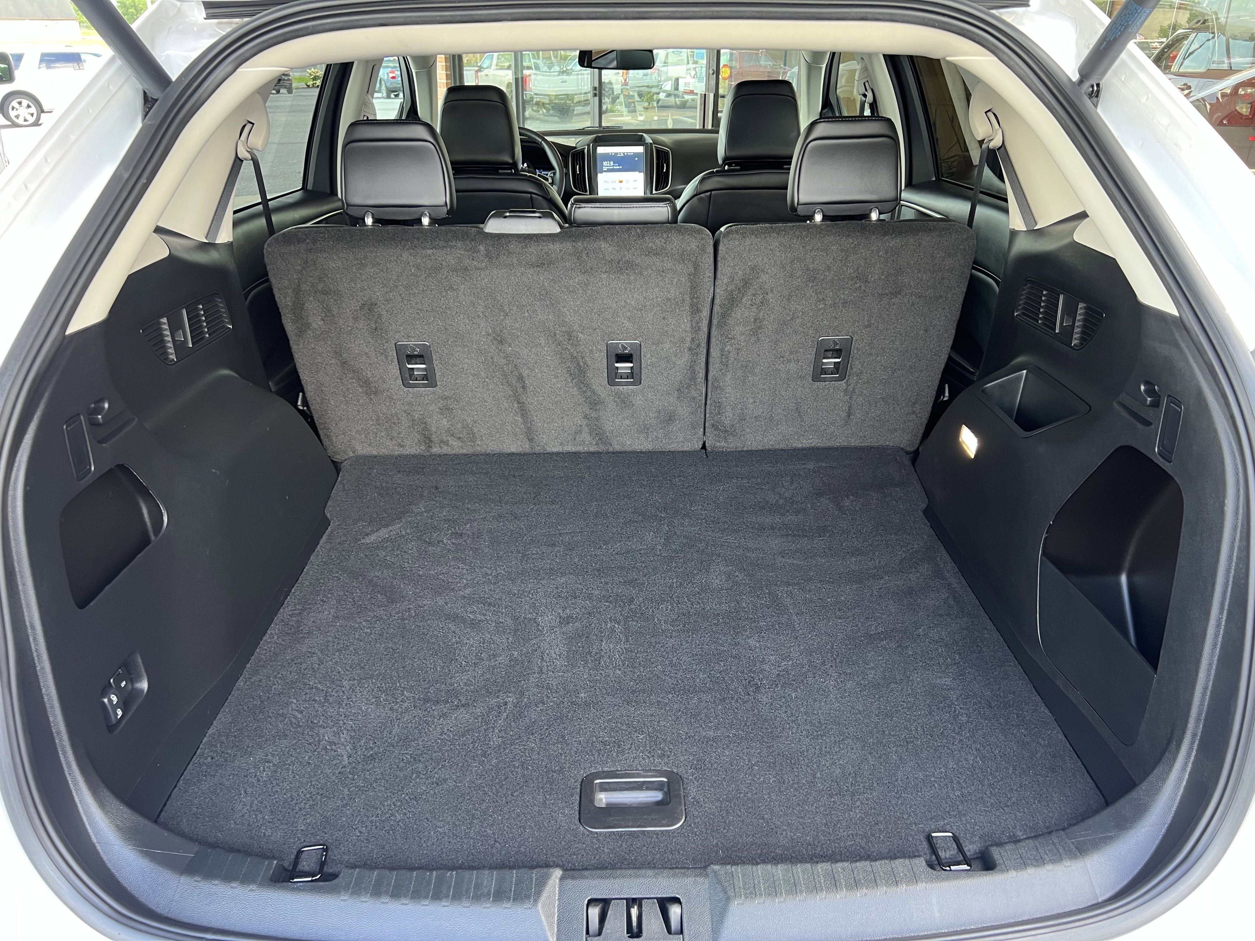 Used 2024 Ford Edge SEL w/ Convenience Package image 45