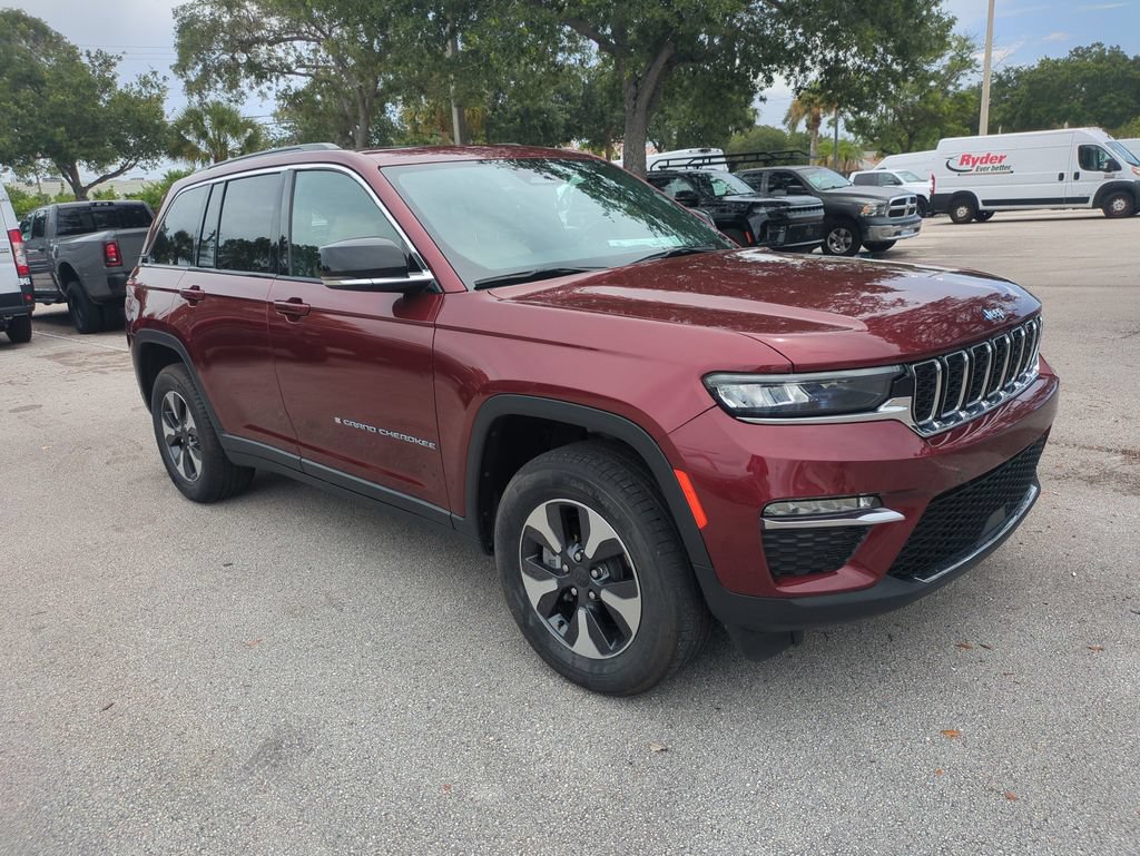 Used 2024 Jeep Grand Cherokee Limited 4xe AWD/4WD image 2