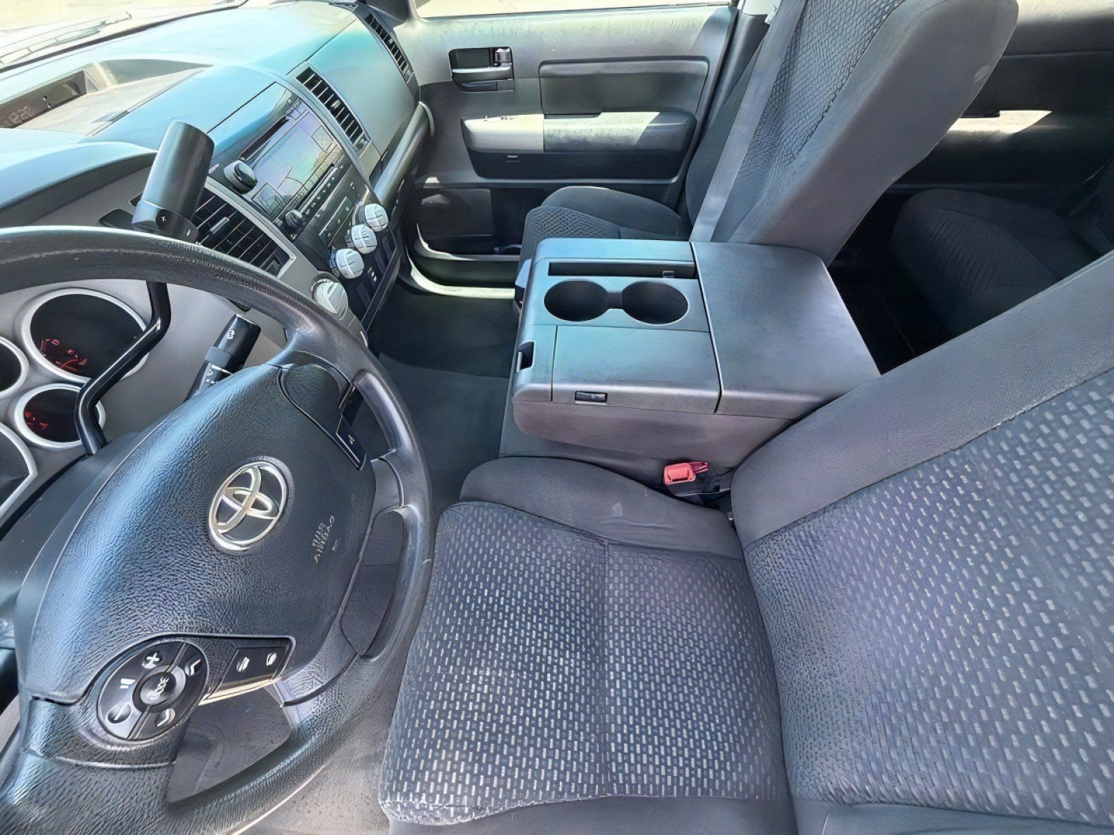 Used 2013 Toyota Tundra 4x4 CrewMax w/ Tow Pkg image 14