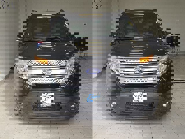 Used 2013 Ford Explorer XLT image 2