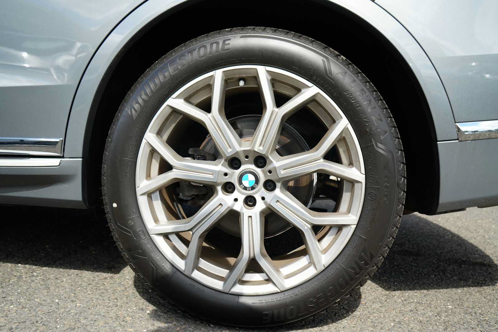 Used 2023 BMW X7 xDrive40i AWD/4WD image 8