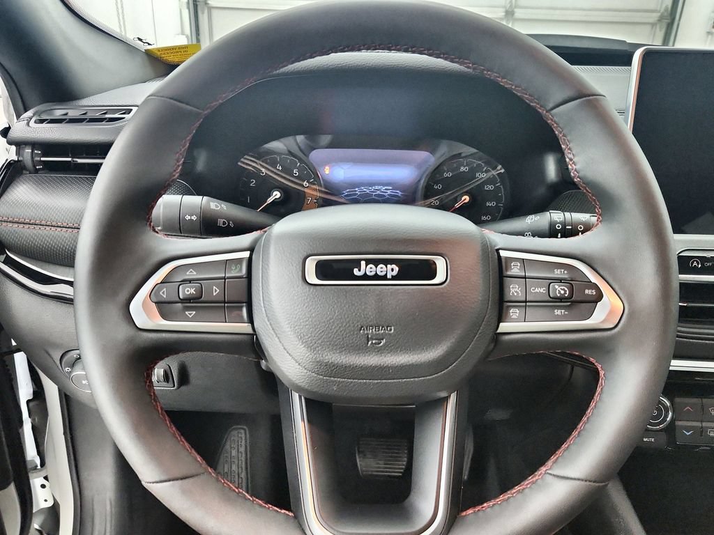 Certified 2026 Jeep Compass Trailhawk AWD/4WD image 25
