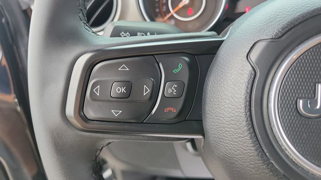 Used 2023 Jeep Wrangler Sport AWD/4WD image 18
