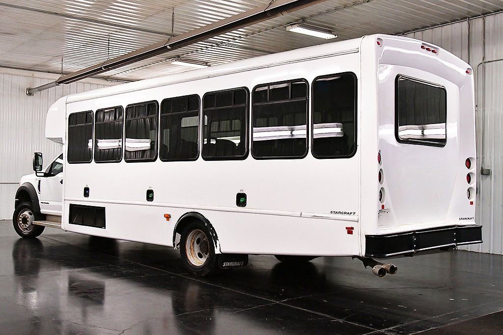 Used 2017 Ford F550 2WD Regular Cab Super Duty image 5