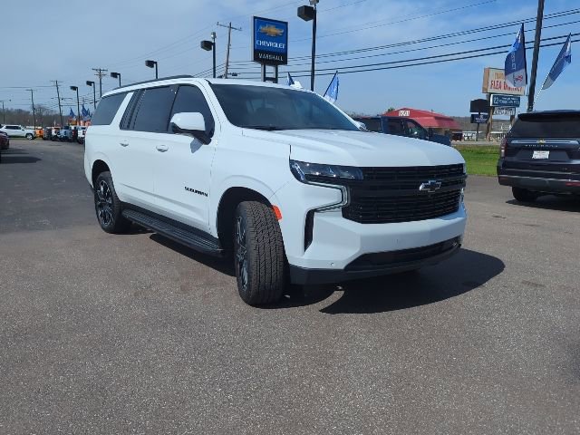 Used 2023 Chevrolet Suburban RST w/ Luxury Package AWD/4WD image 4