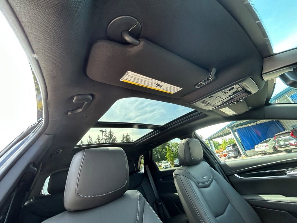 Certified 2025 Cadillac XT5 Premium Luxury AWD/4WD image 28
