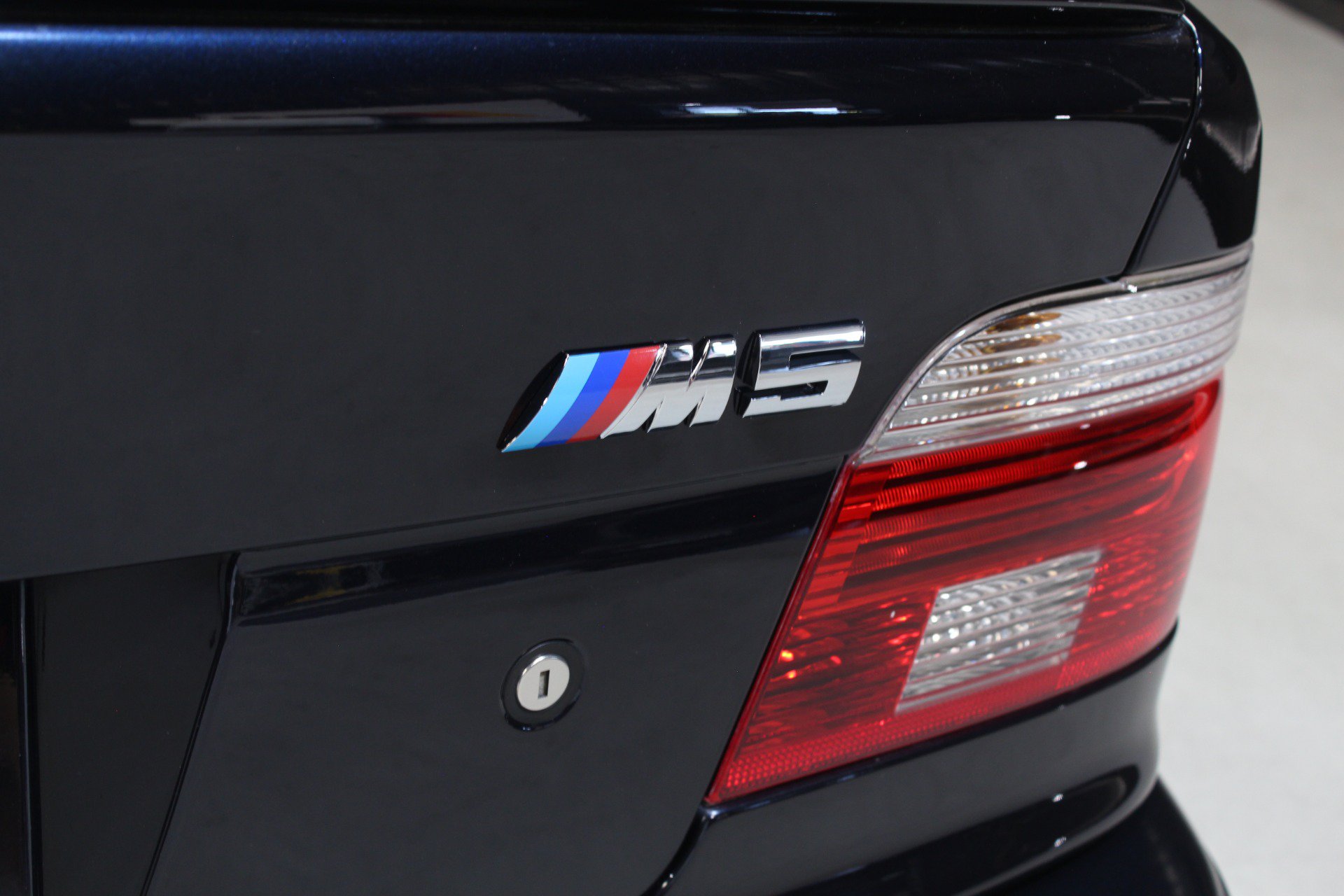 Used 2002 BMW M5 RWD image 16