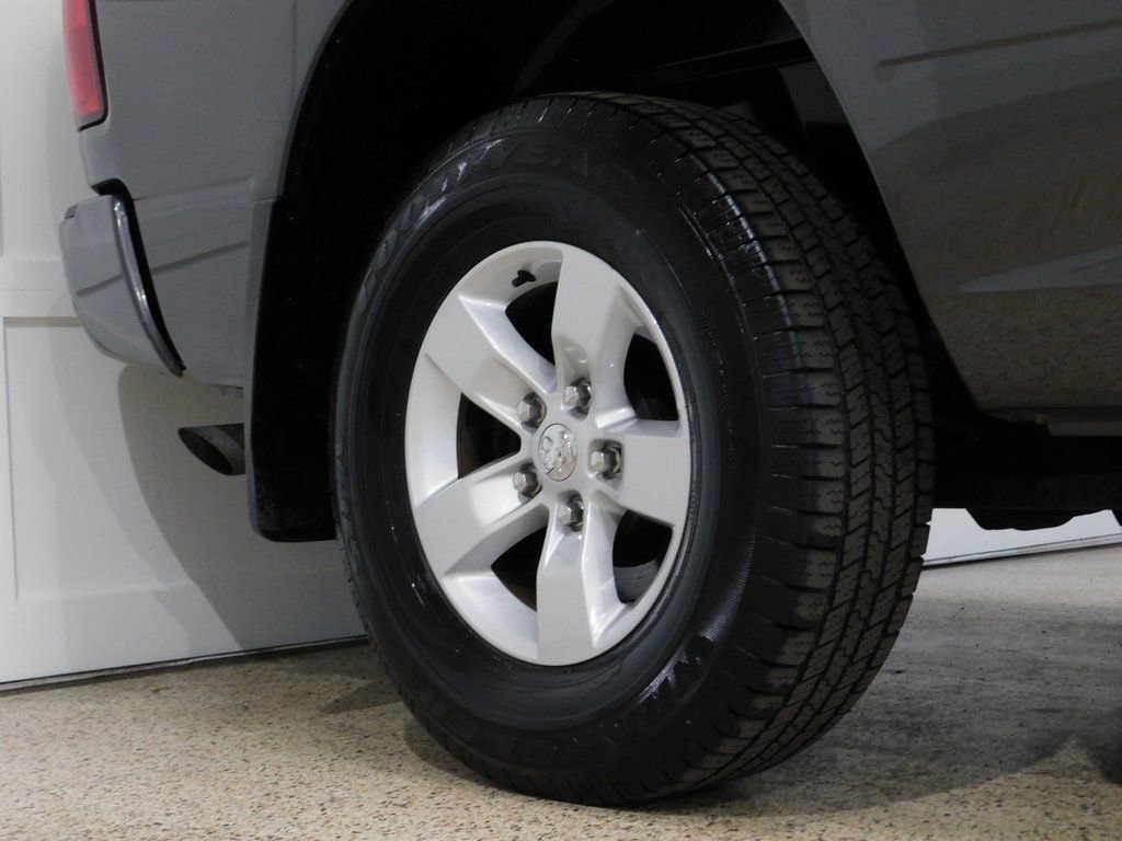 Used 2019 RAM 1500 Express image 10