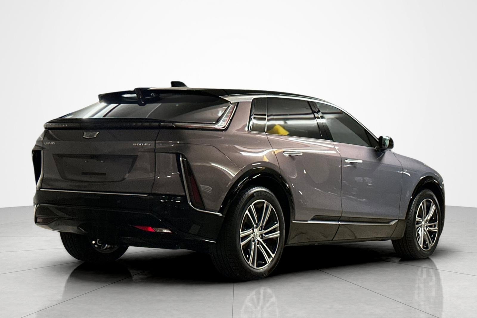 Used 2025 Cadillac Lyriq Luxury AWD/4WD image 5
