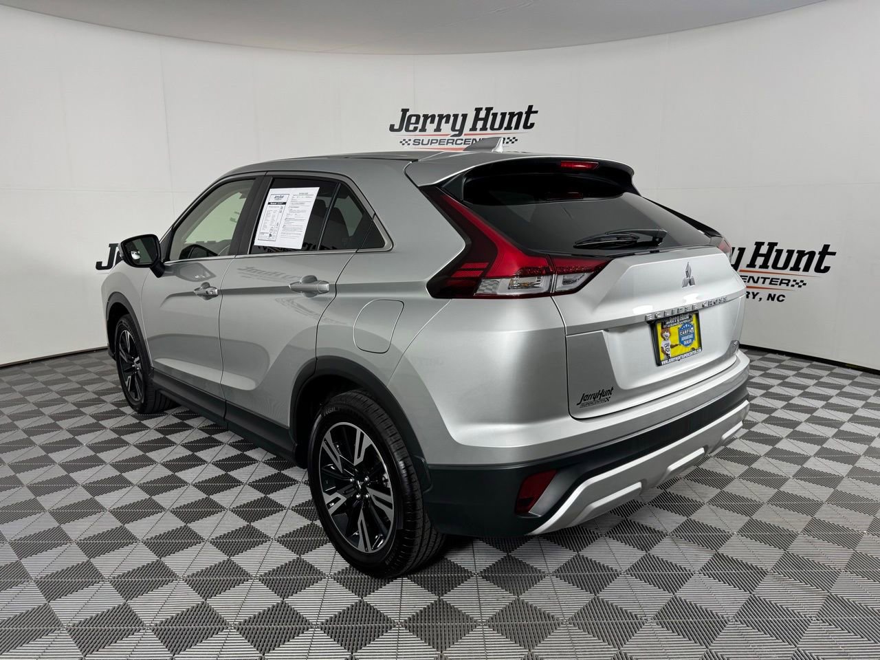 Used 2024 Mitsubishi Eclipse Cross SE AWD/4WD image 9