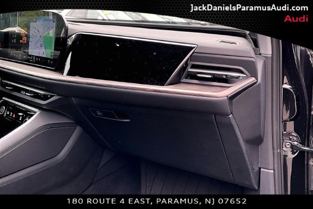 Used 2025 Audi Q5 Premium Plus w/ Premium Plus AWD/4WD image 14