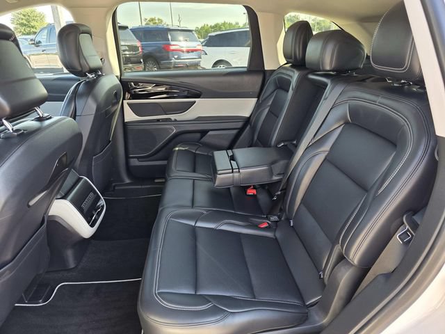 Certified 2025 Lincoln Nautilus Premier AWD/4WD image 8