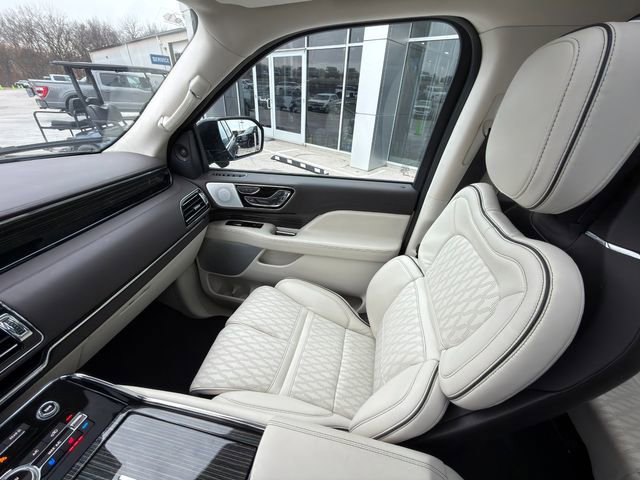 Used 2023 Lincoln Navigator Black Label image 27