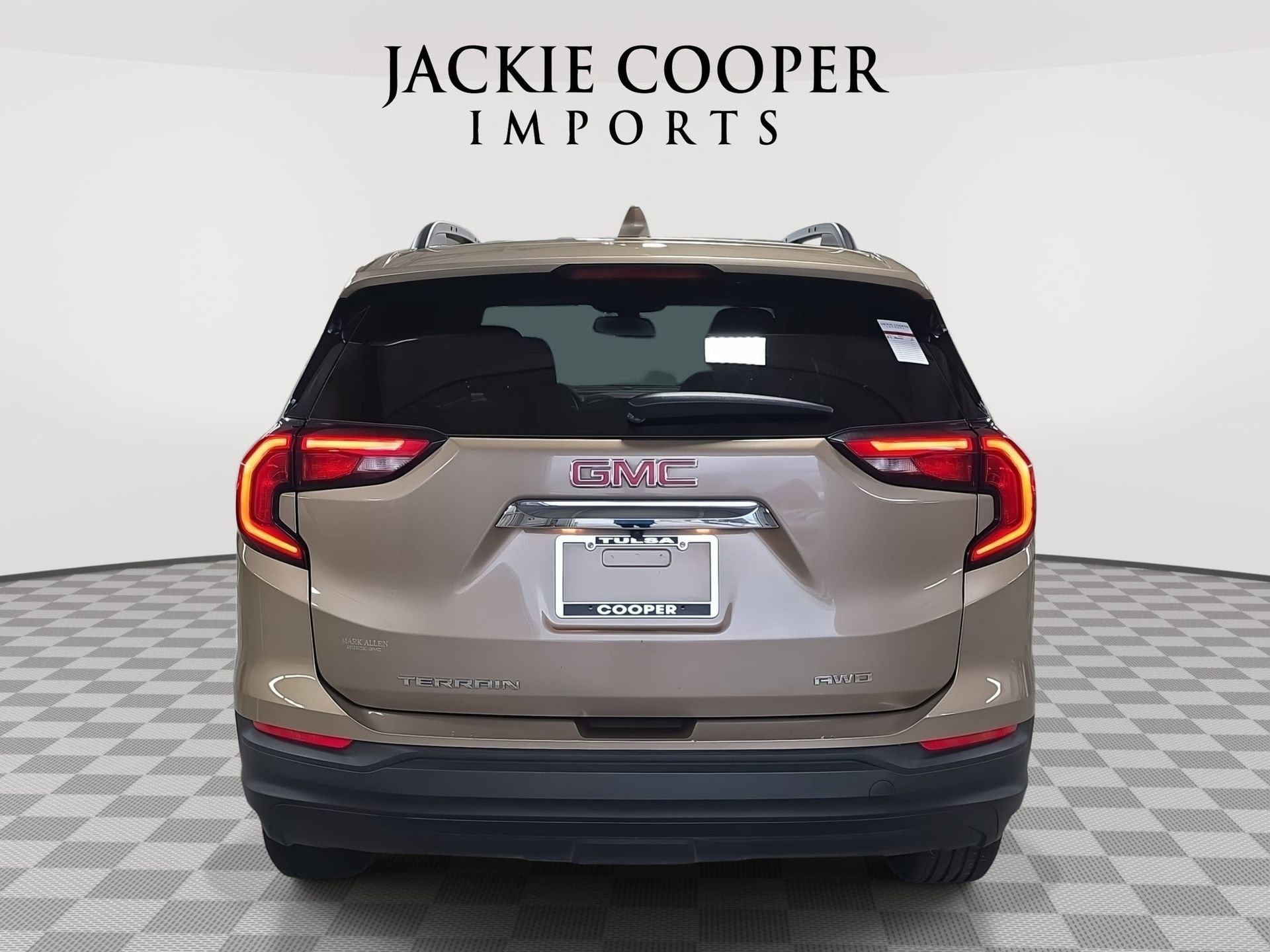 Used 2018 GMC Terrain SLE w/ Driver Convenience Package image 6