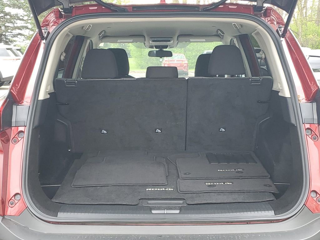 Used 2023 Nissan Rogue SV FWD image 7