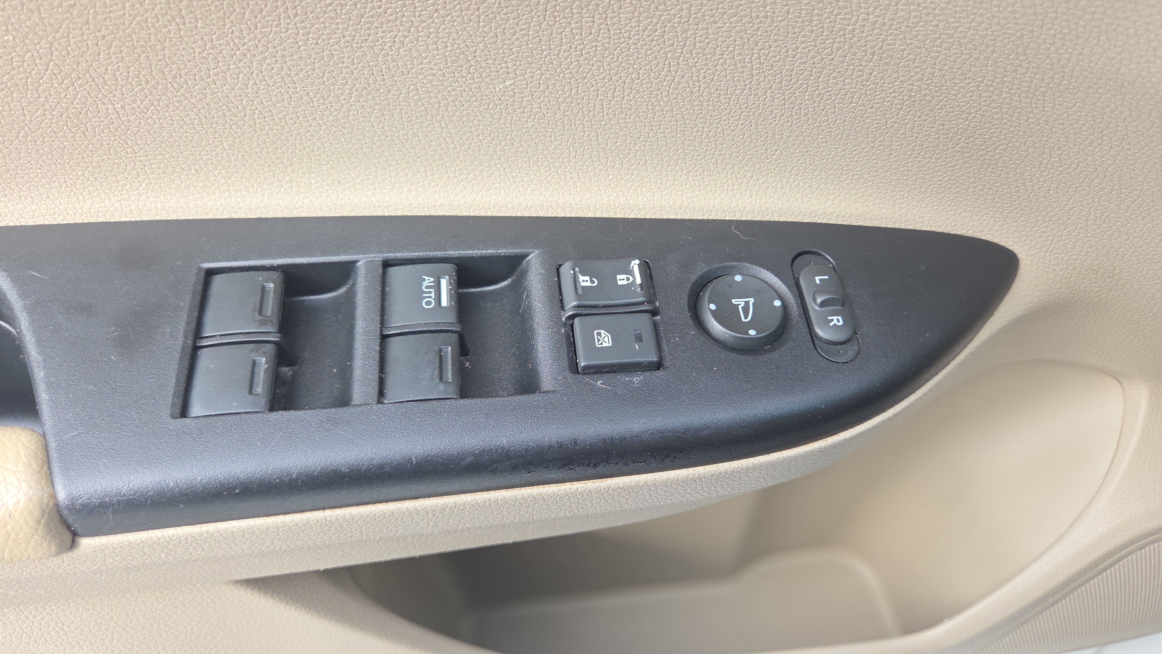 Used 2013 Honda Accord LX image 33
