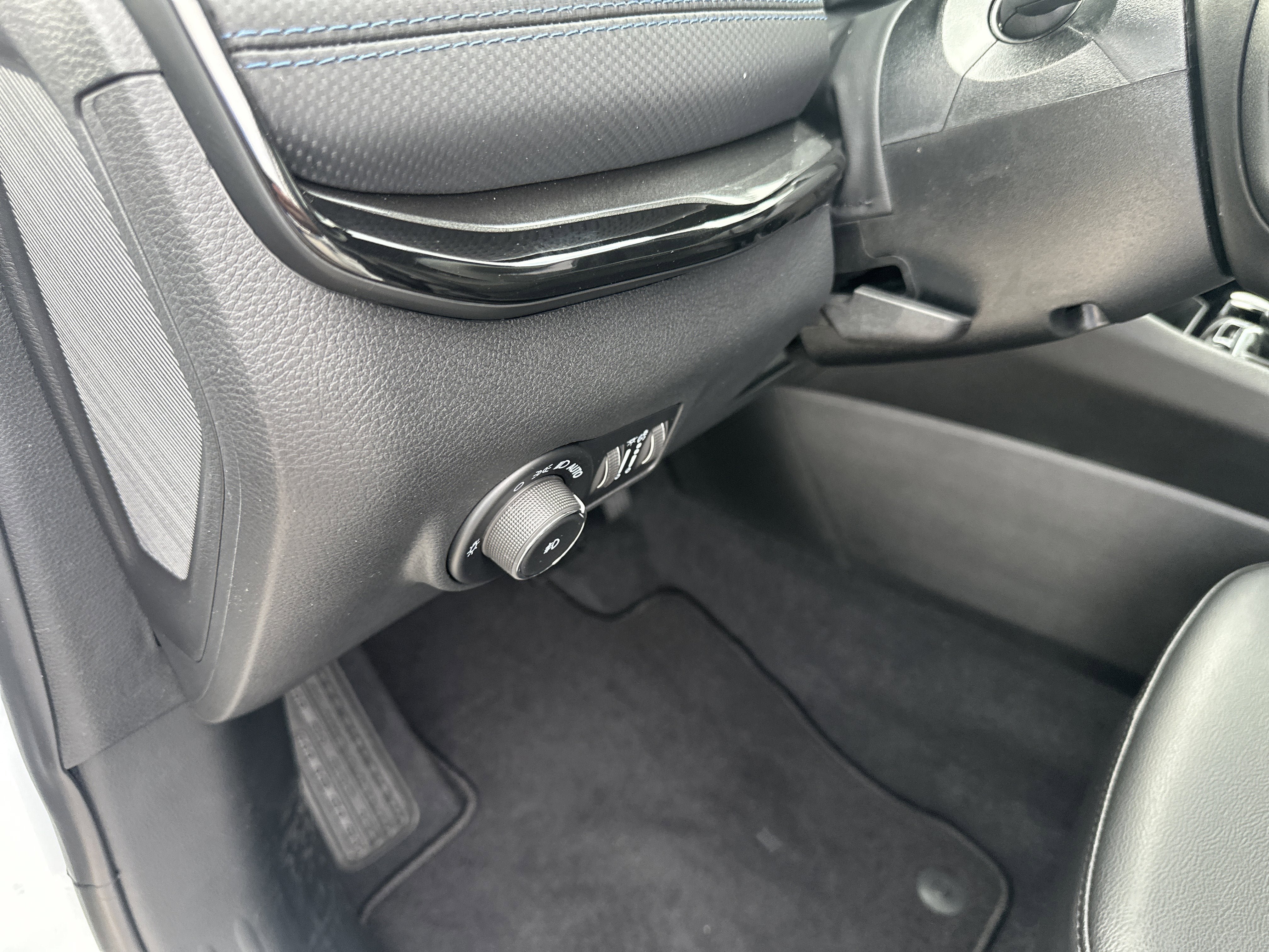 New 2026 Jeep Compass Latitude AWD/4WD image 29