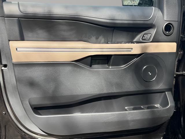 Used 2024 Ford Expedition Max Limited image 40