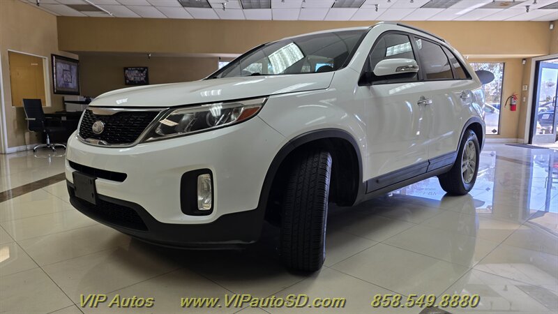 Used 2014 Kia Sorento LX FWD image 2