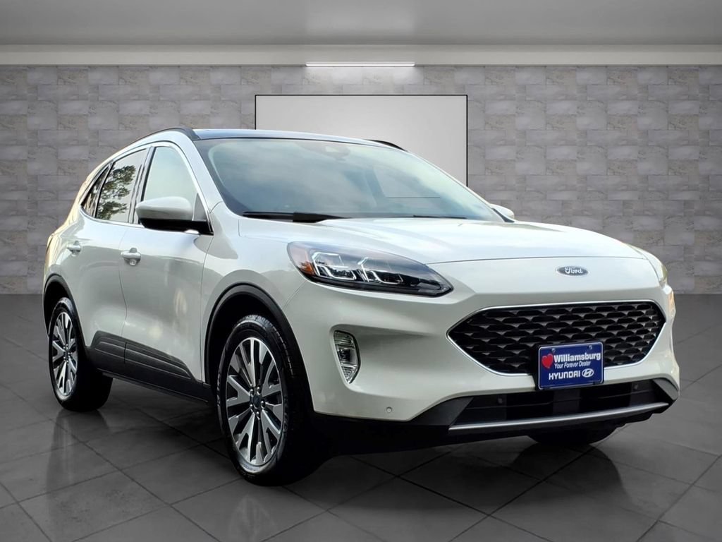 Used 2022 Ford Escape Titanium AWD/4WD image 1