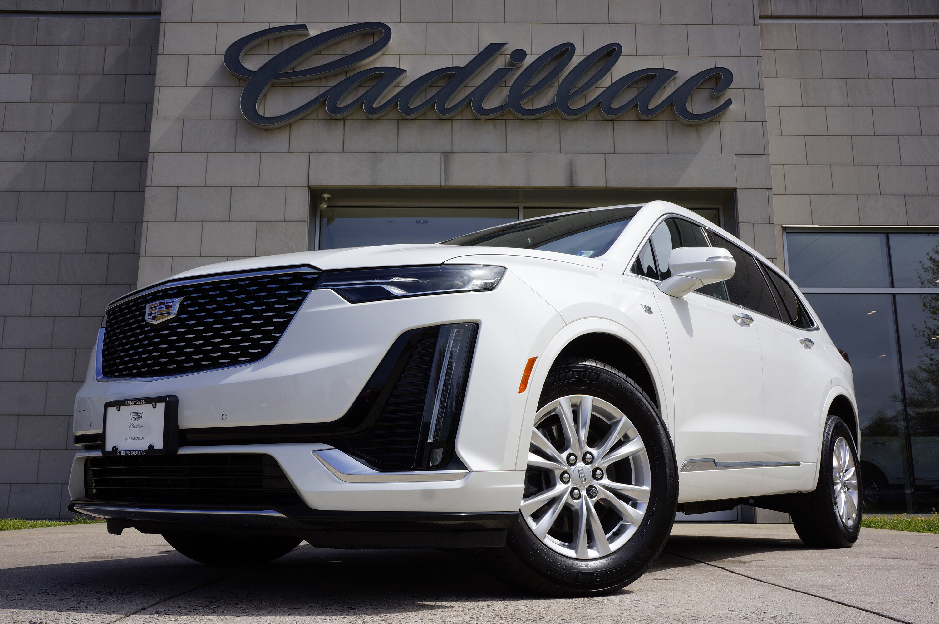 Used 2024 Cadillac XT6 Luxury w/ LPO, Floor Liner Package image 11