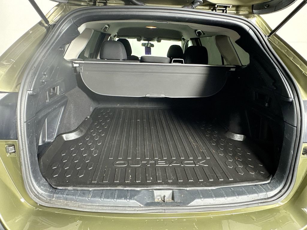 Used 2022 Subaru Outback Premium image 29