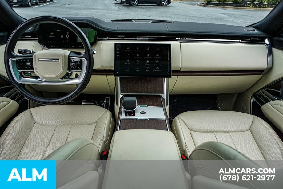 Used 2025 Land Rover Range Rover Long Wheelbase SE AWD/4WD image 27