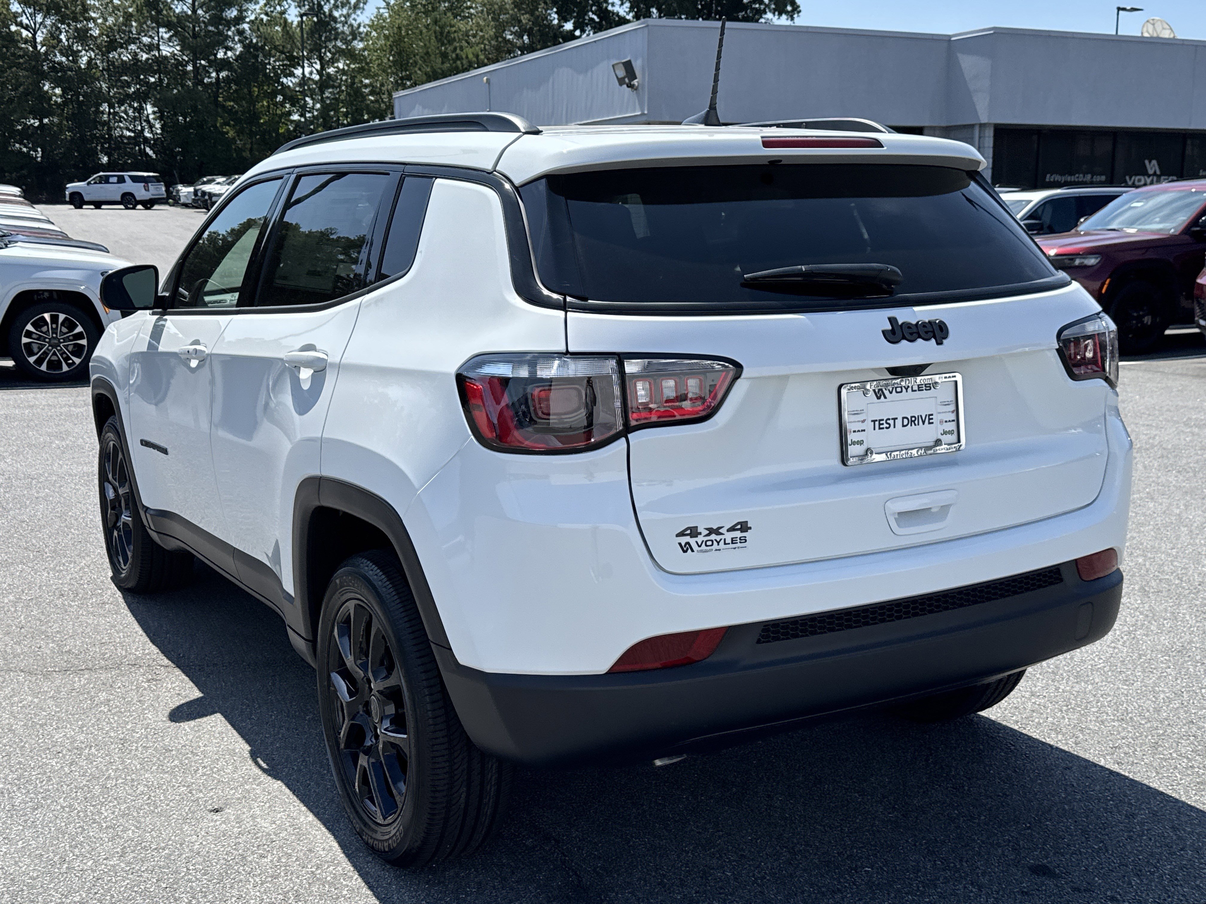 New 2025 Jeep Compass Latitude w/ Sun & Sound Group image 6
