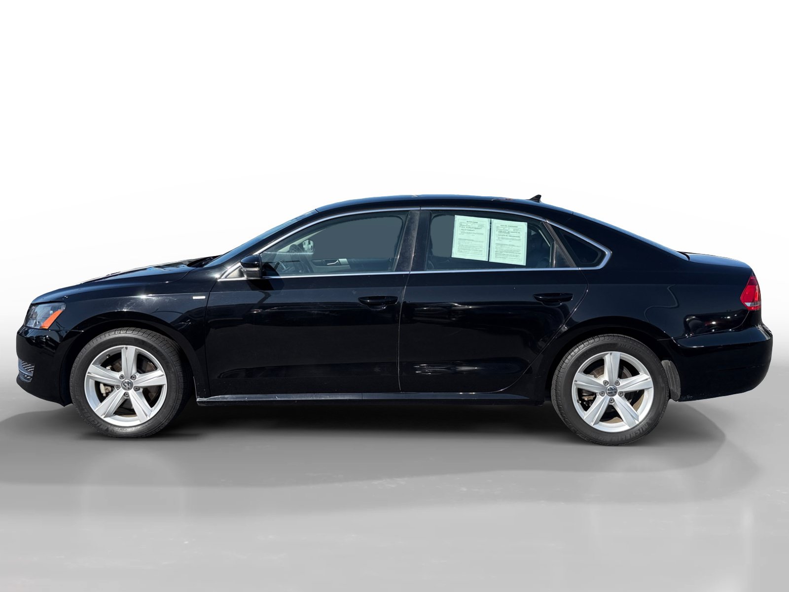 Used 2014 Volkswagen Passat 1.8T Wolfsburg Edition FWD image 2