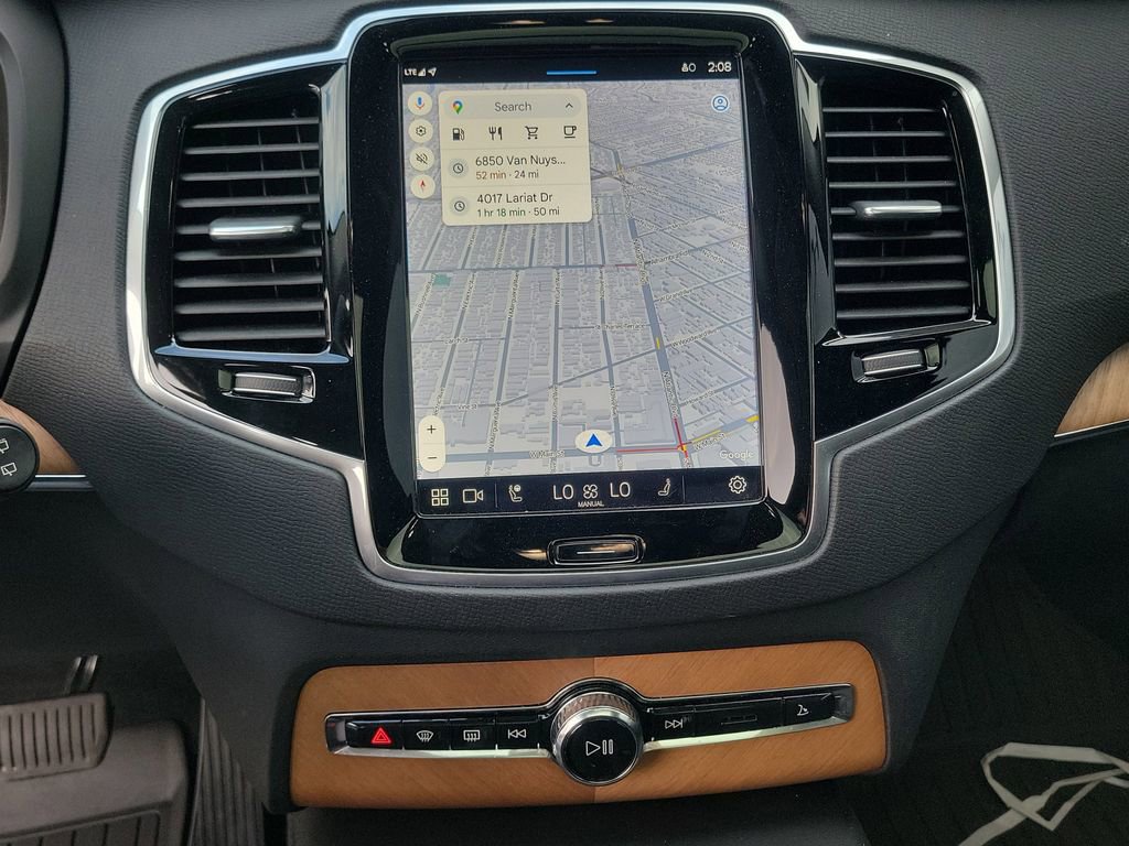 Used 2024 Volvo XC90 B5 Plus w/ Protection Package Premier image 27