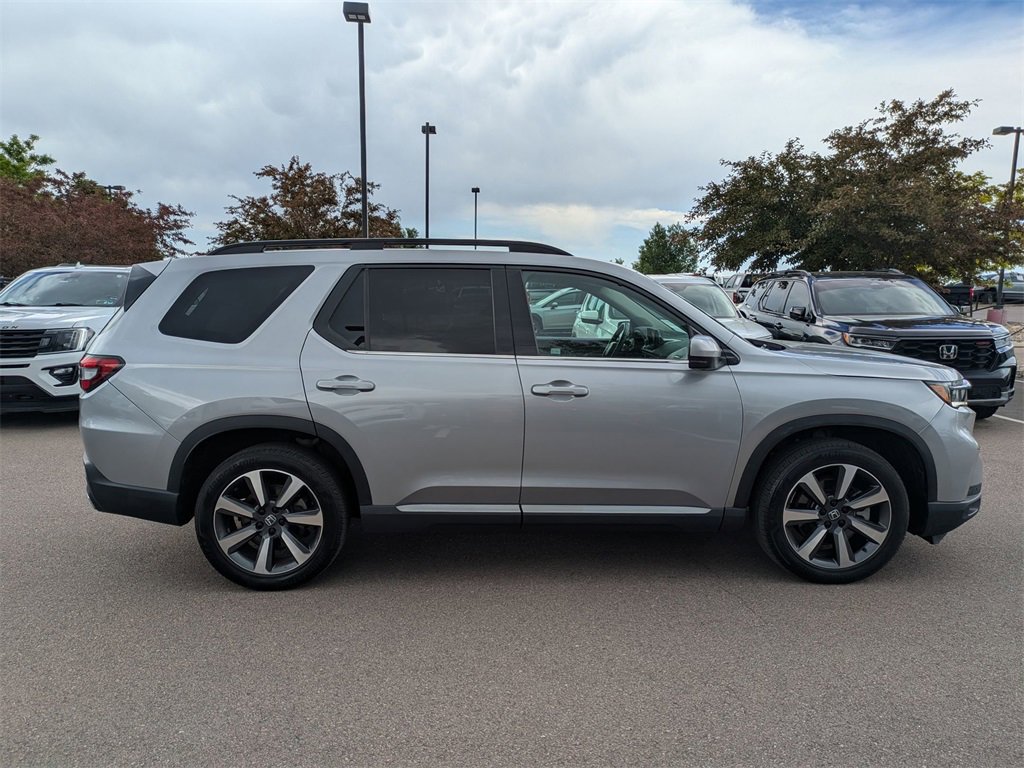 Used 2023 Honda Pilot Elite image 2