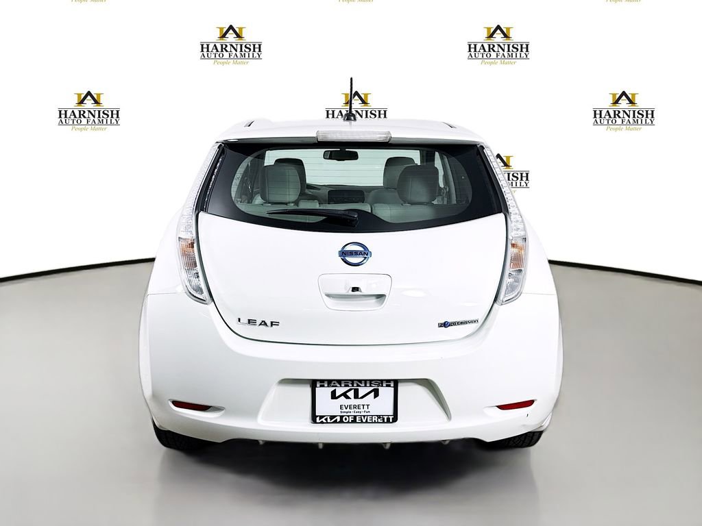 Used 2015 Nissan Leaf SV FWD image 6