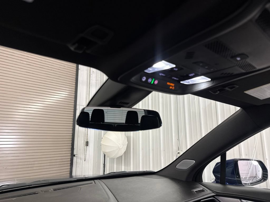 Certified 2025 Cadillac XT6 Premium Luxury FWD image 39
