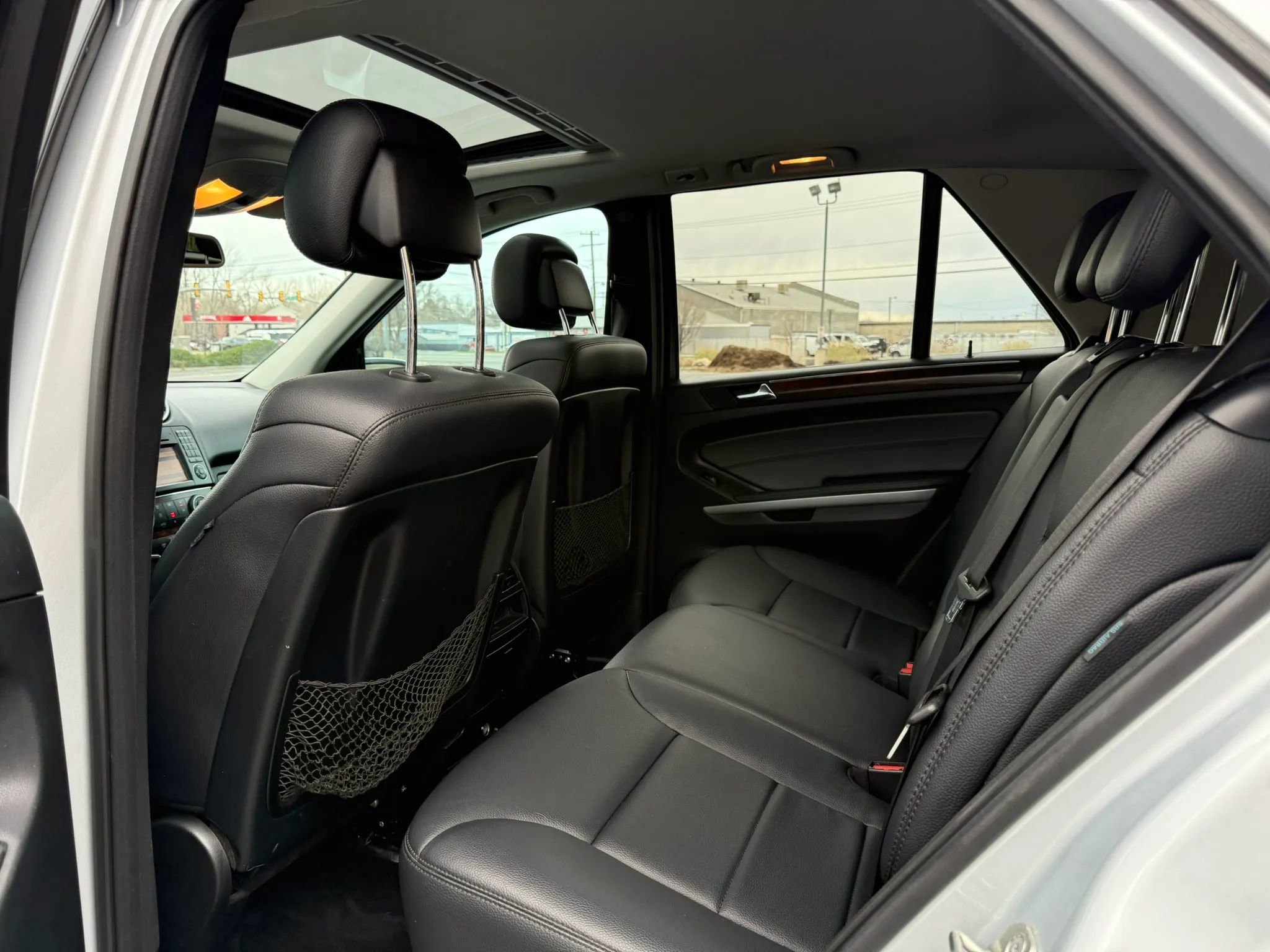 Used 2010 Mercedes-Benz ML 550 4MATIC image 12