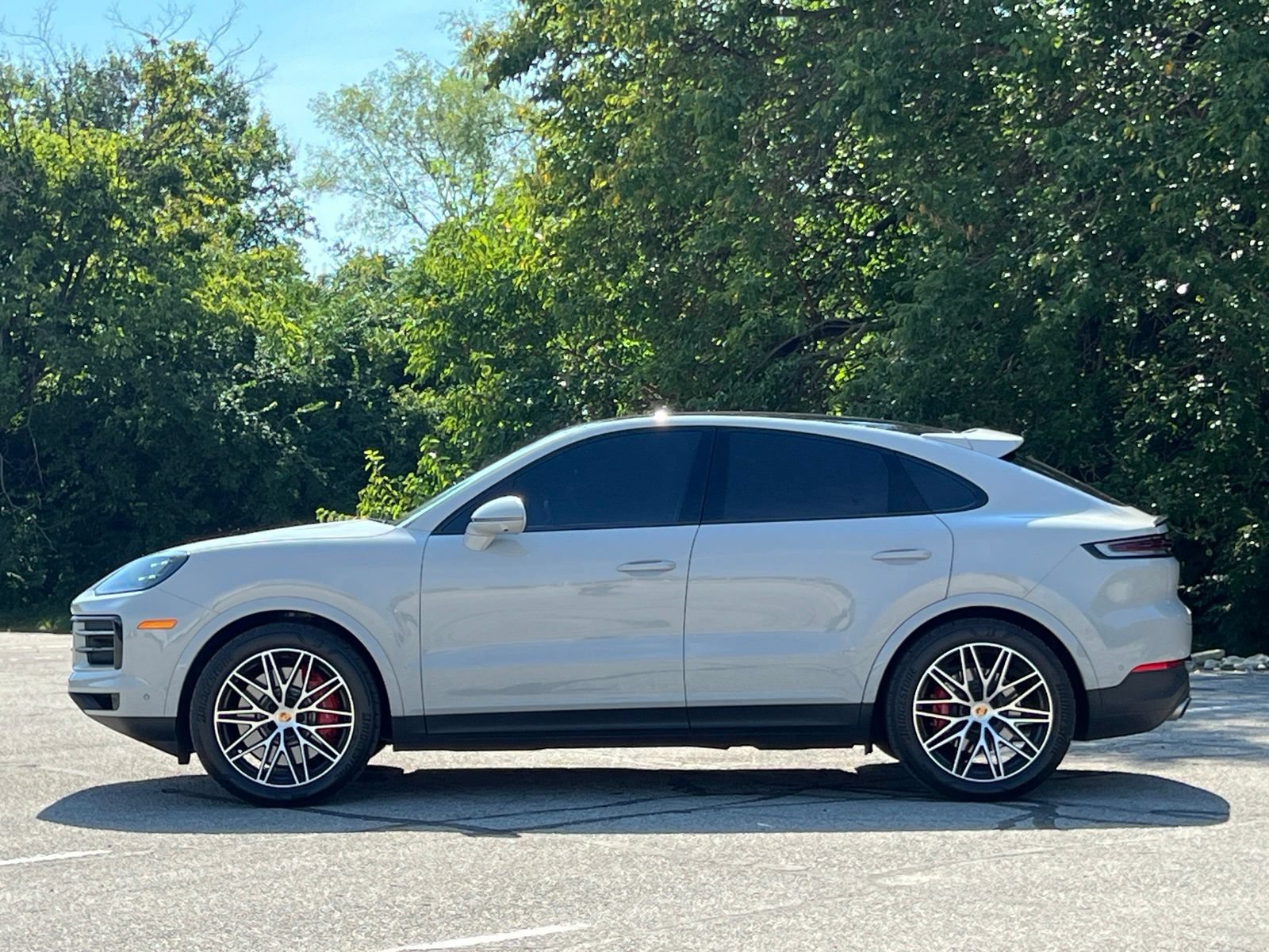Certified 2024 Porsche Cayenne S AWD/4WD image 2